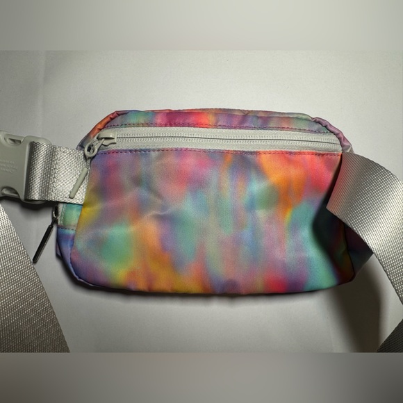 NWOT lululemon Everywhere Belt Bag 1L multicolor Unisex - Picture 10 of 10